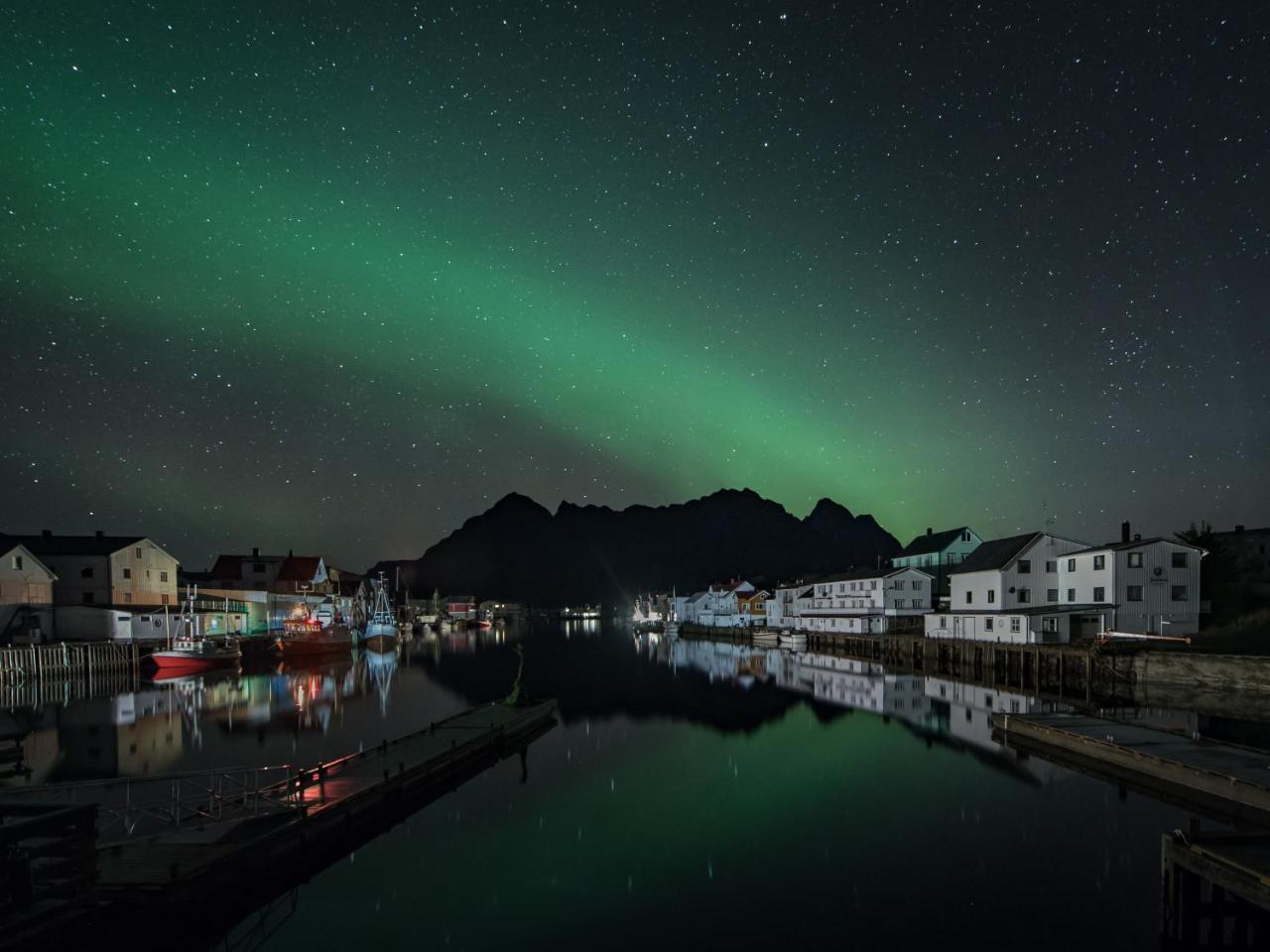 Aparthotel Tobiasbrygga Henningsvaer Exterior foto